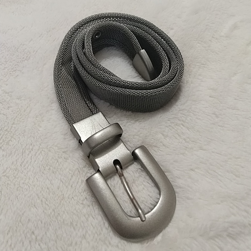 Vintage silver metal mesh belt